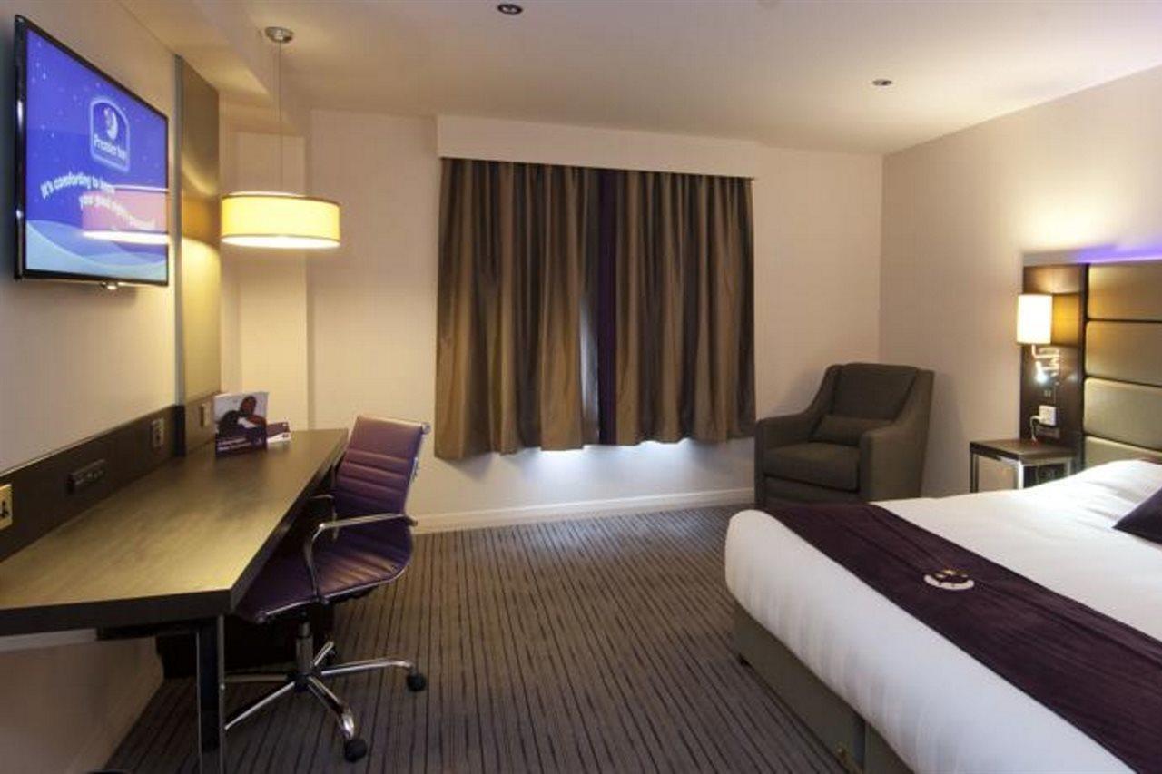 Premier Inn Dover Central - Eastern Ferry Terminal エクステリア 写真